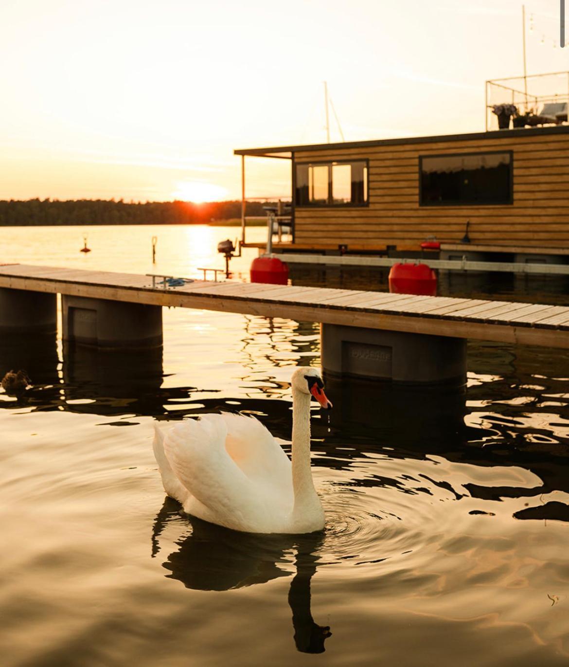 Domek Na Wodzie - Houseboat -Sauna, Taras Na Dachu, Dwie Sypialnie Mikołajki Esterno foto