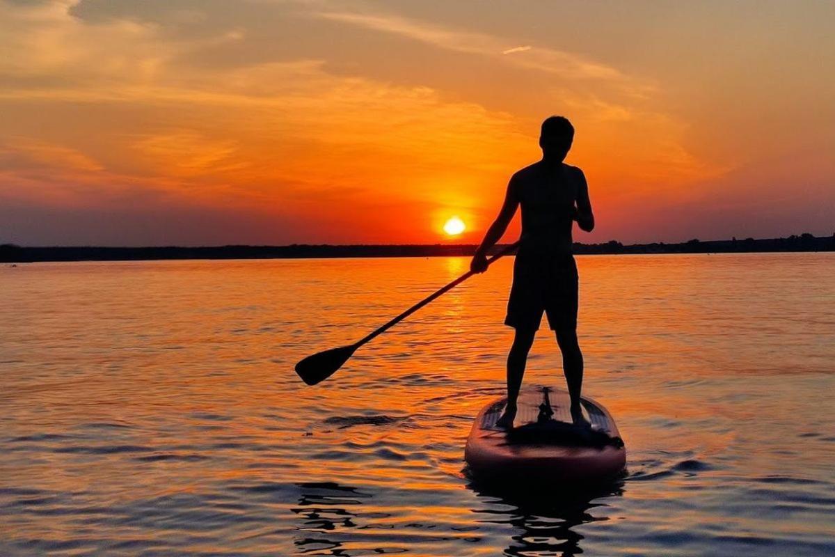 Domek Na Wodzie - Houseboat -Sauna, Taras Na Dachu, Dwie Sypialnie Mikołajki Esterno foto
