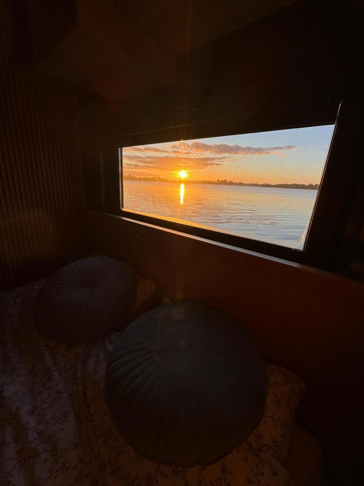 Domek Na Wodzie - Houseboat -Sauna, Taras Na Dachu, Dwie Sypialnie Mikołajki Esterno foto