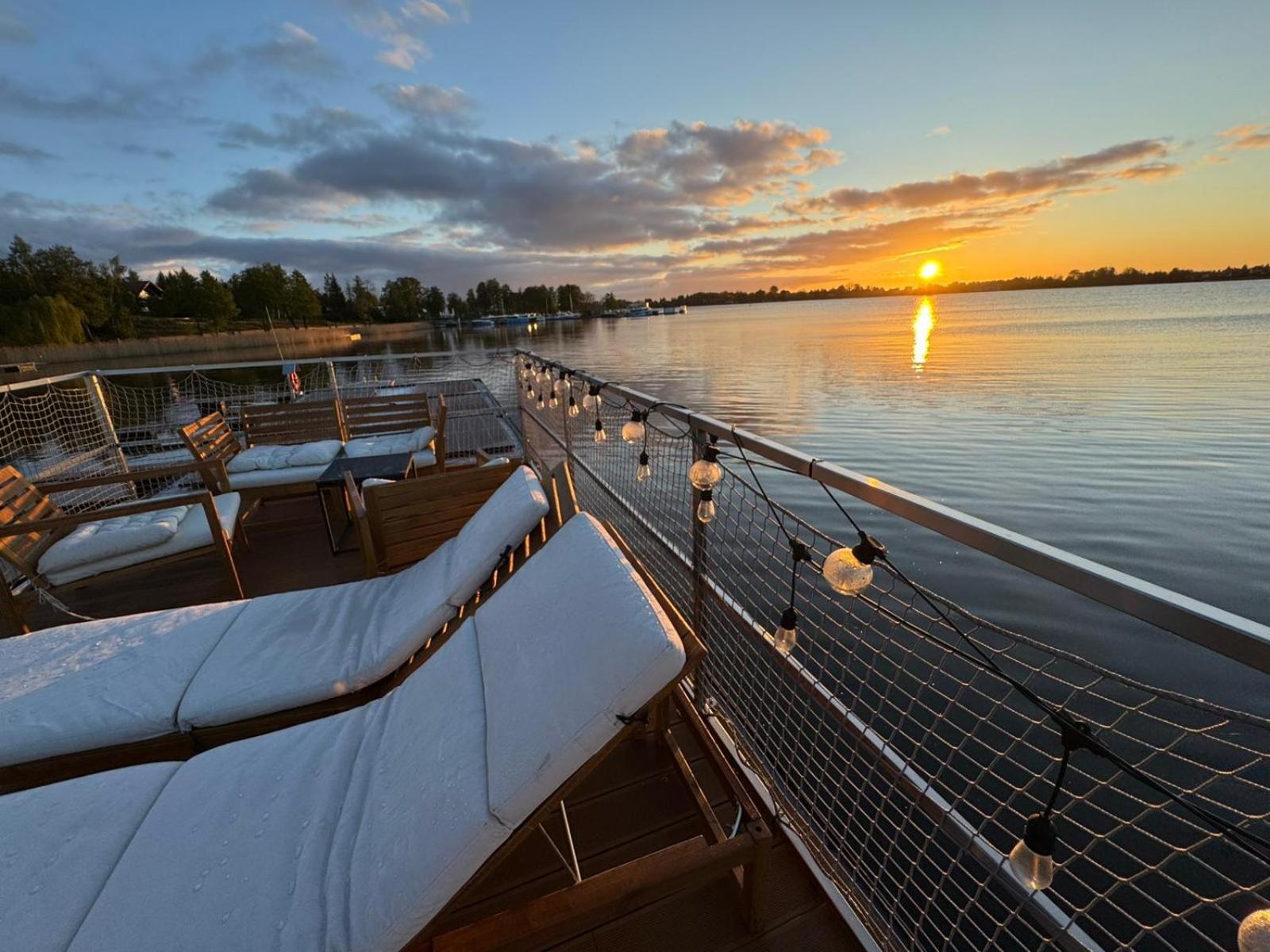 Domek Na Wodzie - Houseboat -Sauna, Taras Na Dachu, Dwie Sypialnie Mikołajki Esterno foto