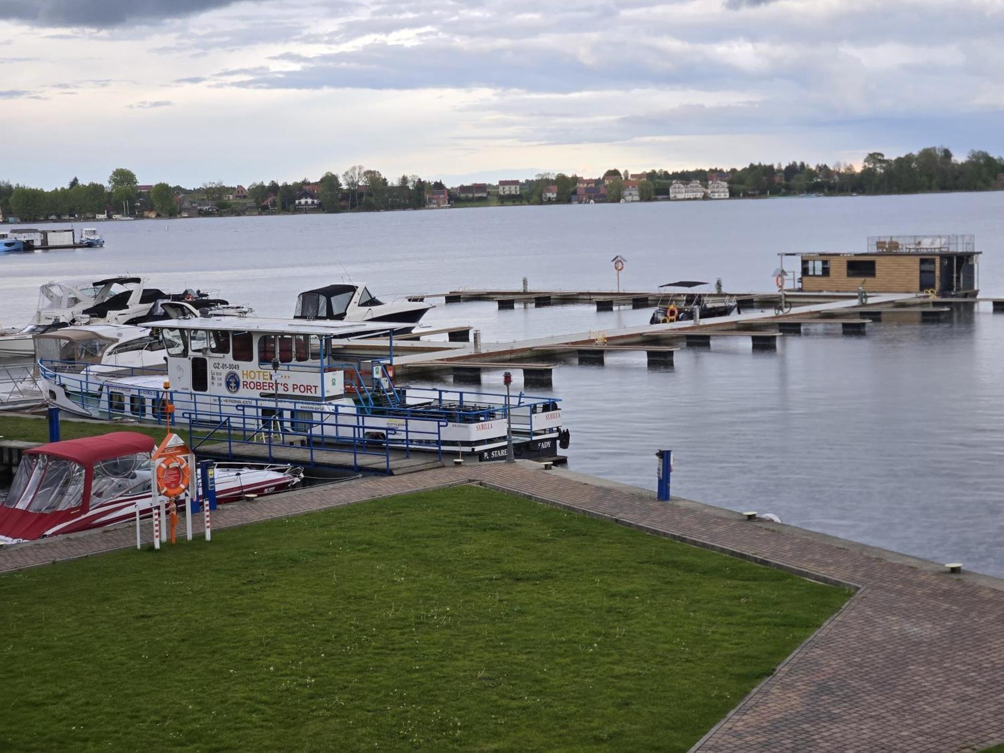 Domek Na Wodzie - Houseboat -Sauna, Taras Na Dachu, Dwie Sypialnie Mikołajki Esterno foto