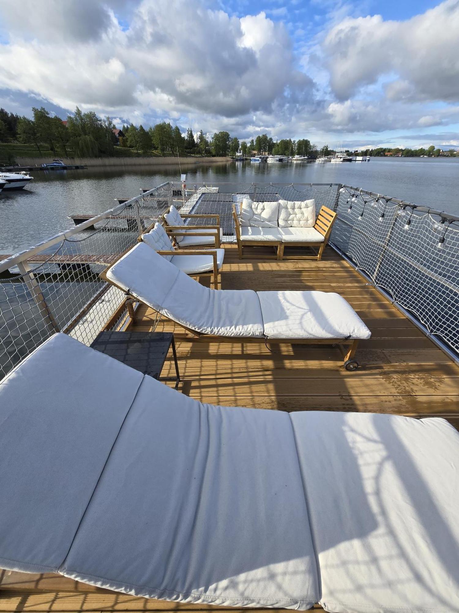 Domek Na Wodzie - Houseboat -Sauna, Taras Na Dachu, Dwie Sypialnie Mikołajki Esterno foto