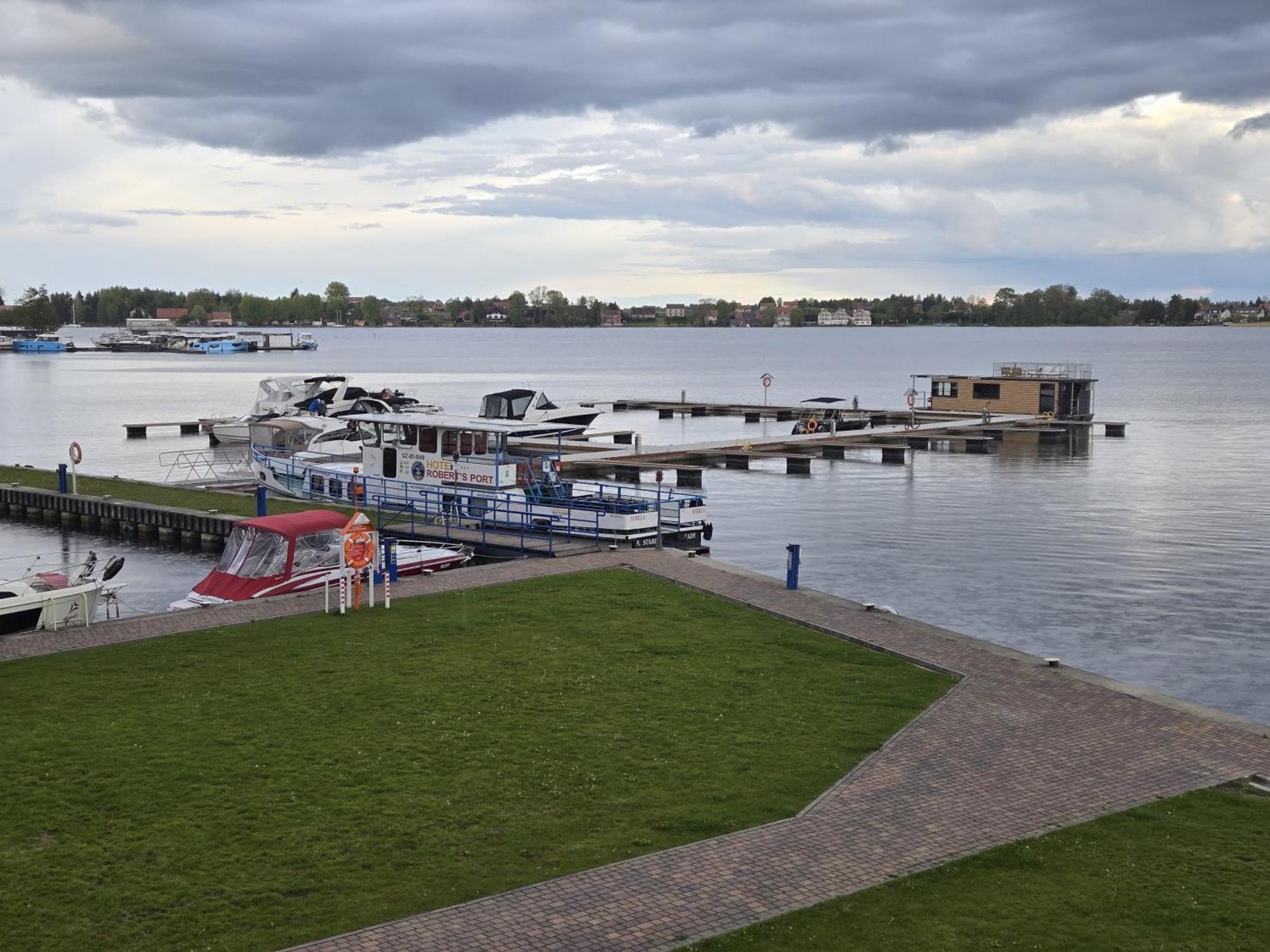 Domek Na Wodzie - Houseboat -Sauna, Taras Na Dachu, Dwie Sypialnie Mikołajki Esterno foto