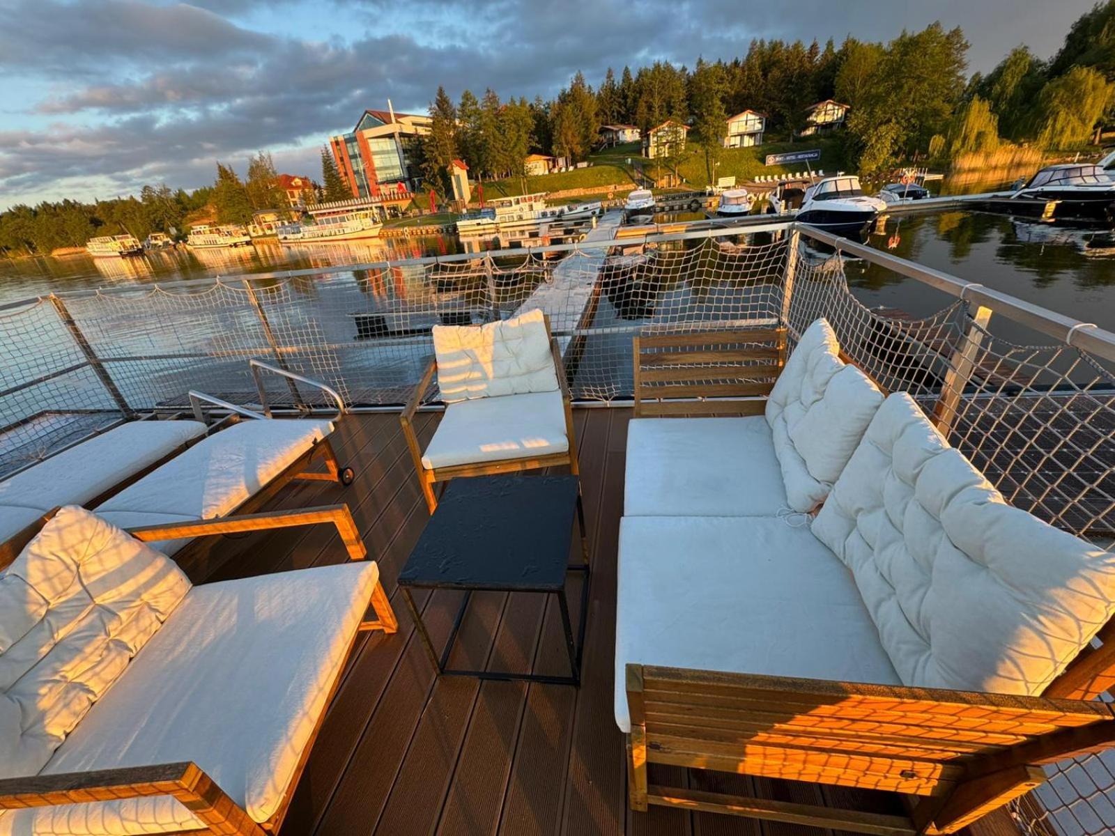 Domek Na Wodzie - Houseboat -Sauna, Taras Na Dachu, Dwie Sypialnie Mikołajki Esterno foto